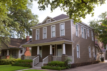 Houston Homeowner’s Guide to House Washing Without Damaging Siding