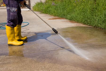 'Tis The Season: Streamline Your Seasonal Maintenance with Professional Pressure Washing